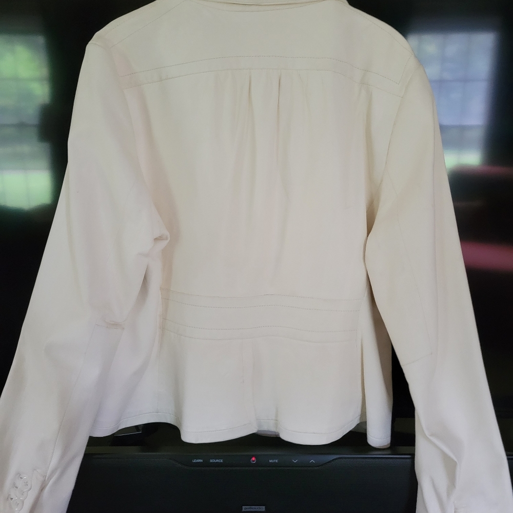 Leather jacket from Banana Republic. Off-white, XL